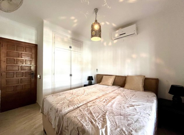 Wiederverkauf - Villa - Villamartin - Villamartín