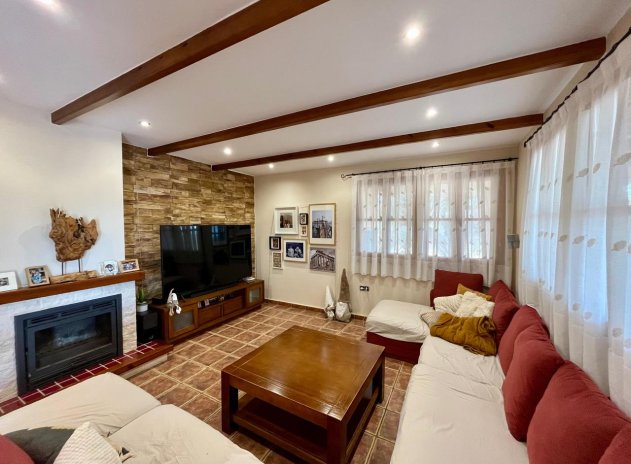 Reventa - Finca / Casa Rural - El Esparragal