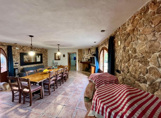 Reventa - Finca / Casa Rural - El Esparragal