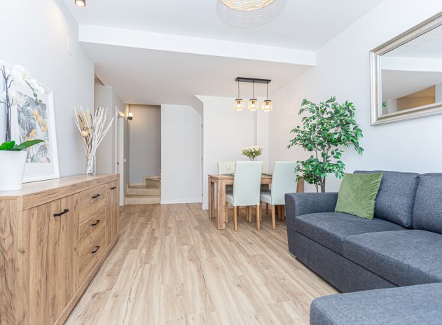 Wiederverkauf - Terrassenhaus - Los Altos