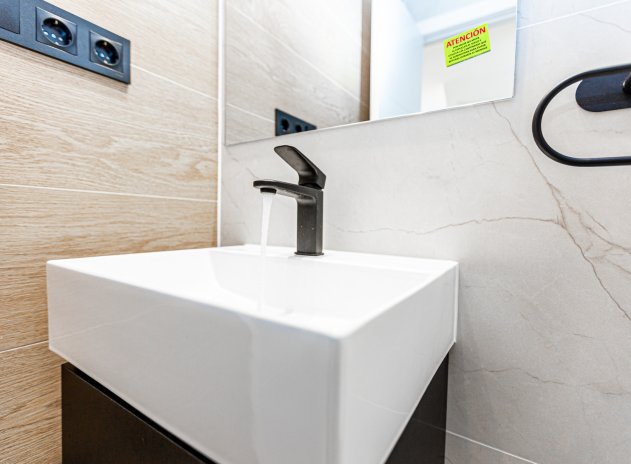 Wiederverkauf - Terrassenhaus - Los Altos