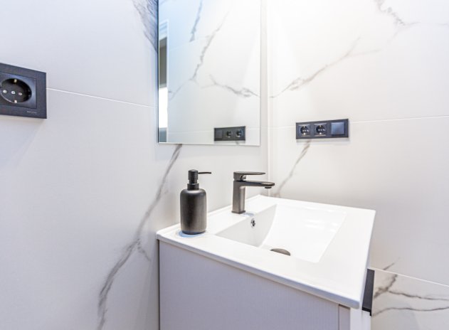 Wiederverkauf - Terrassenhaus - Los Altos