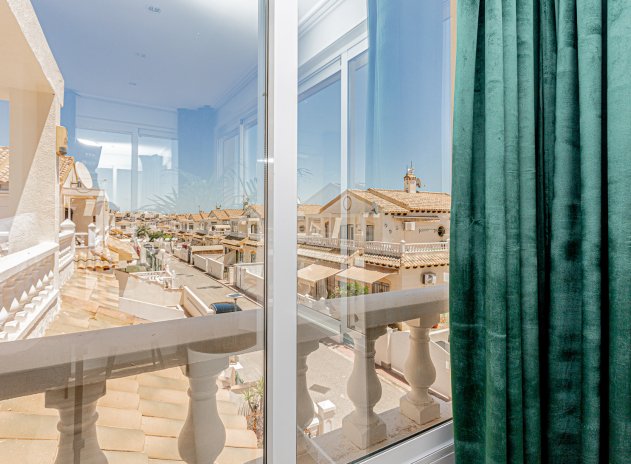 Wiederverkauf - Terrassenhaus - Los Altos