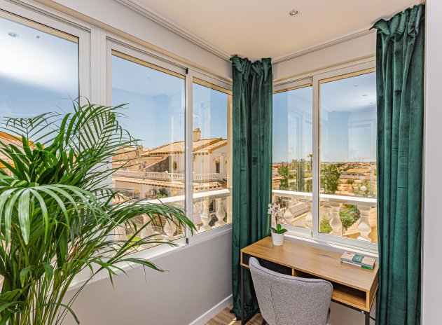 Wiederverkauf - Terrassenhaus - Los Altos