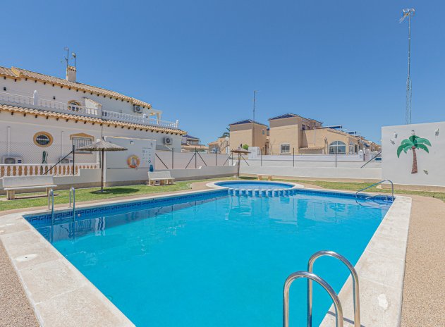 Wiederverkauf - Terrassenhaus - Los Altos