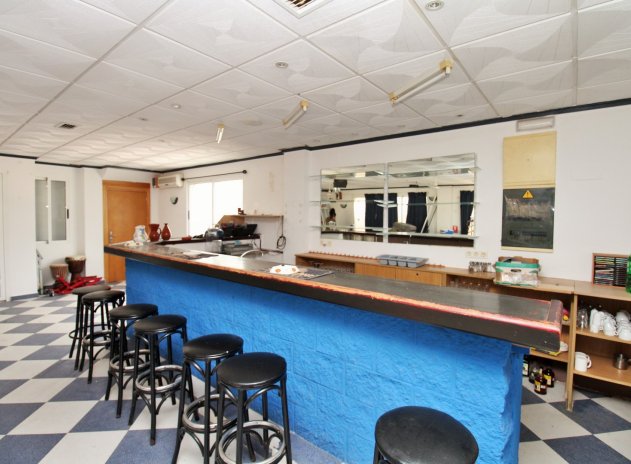 Wiederverkauf - Kommerziell - Villamartin - Villamartín