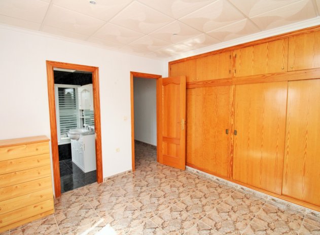 Wiederverkauf - Kommerziell - Villamartin - Villamartín