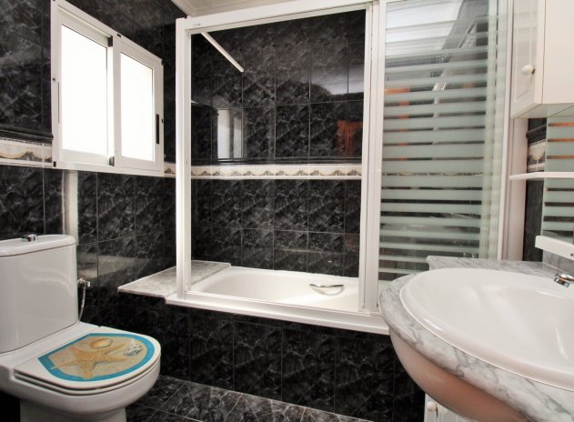 Wiederverkauf - Kommerziell - Villamartin - Villamartín