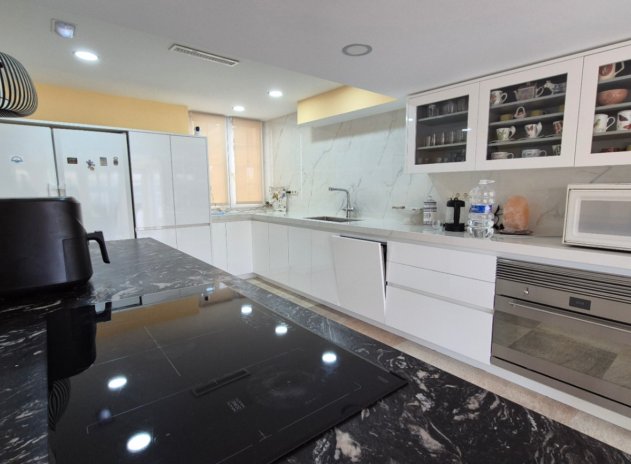 Herverkoop - Villa - Orihuela