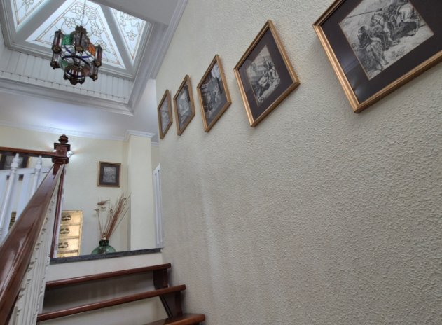 Herverkoop - Villa - Orihuela