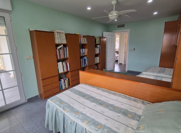 Herverkoop - Villa - Orihuela