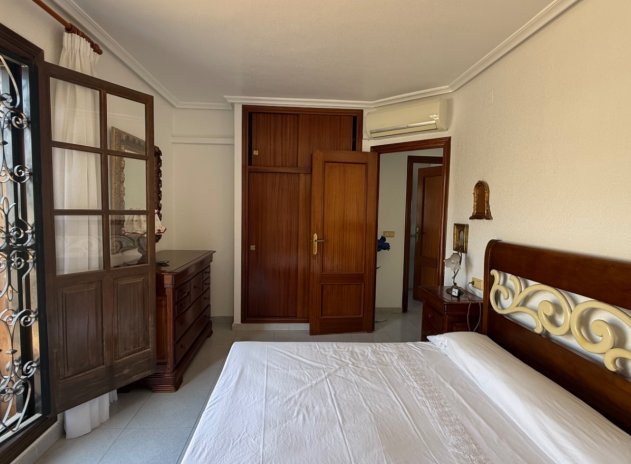 Wiederverkauf - Villa - Orihuela