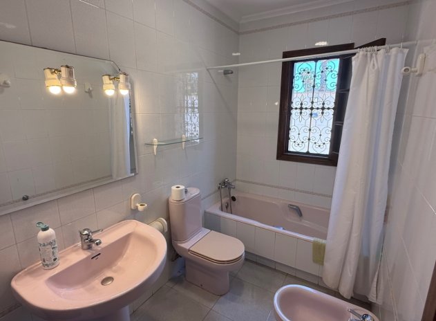 Wiederverkauf - Villa - Orihuela