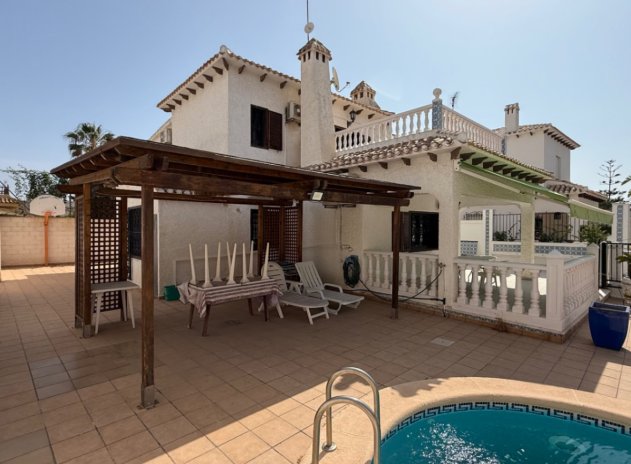 Wiederverkauf - Villa - Orihuela