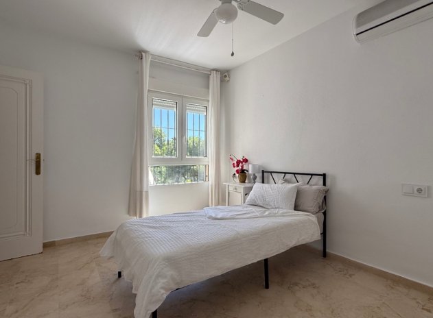 Wiederverkauf - Villa - Orihuela