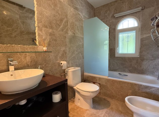 Wiederverkauf - Villa - Orihuela