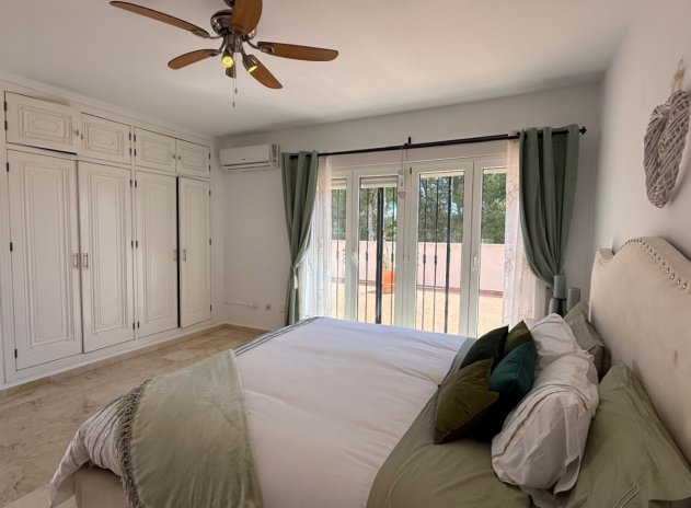 Wiederverkauf - Villa - Orihuela