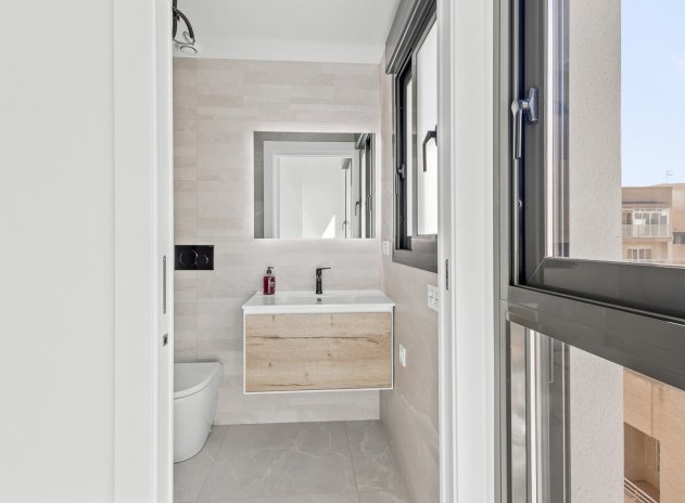 Herverkoop - Appartement - Torrevieja - Playa del Cura