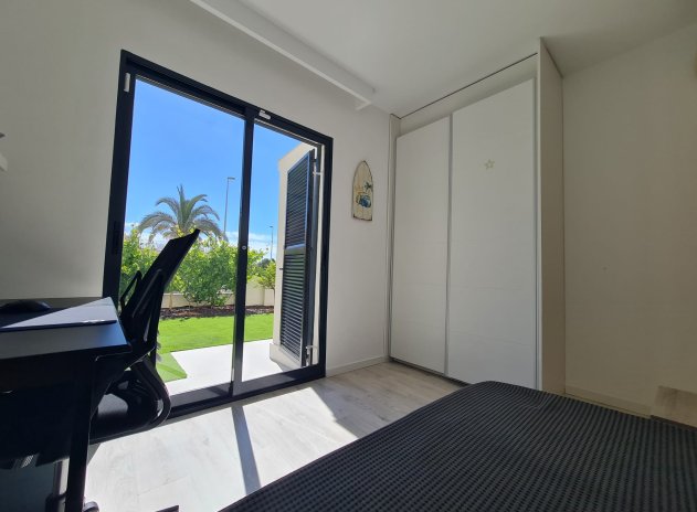 Herverkoop - Villa - Orihuela - La Zenia