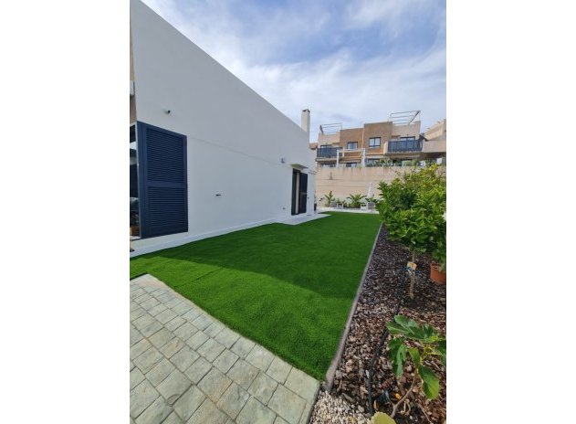 Herverkoop - Villa - Orihuela - La Zenia