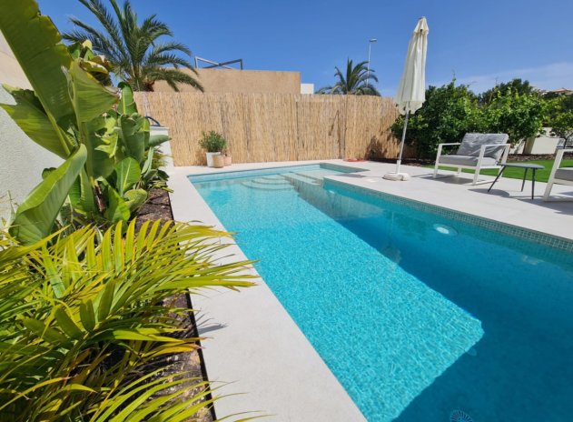 Herverkoop - Villa - Orihuela - La Zenia