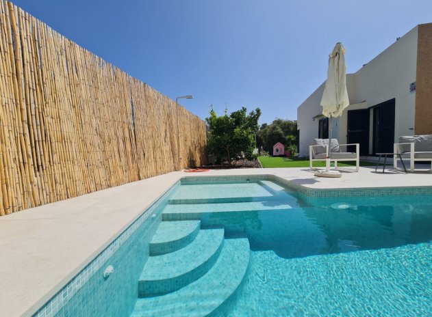 Herverkoop - Villa - Orihuela - La Zenia