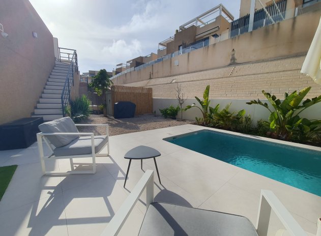 Herverkoop - Villa - Orihuela - La Zenia