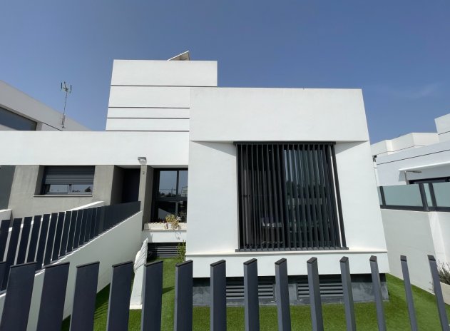 Herverkoop - Rijwoning - Dolores