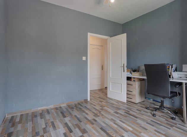 Wiederverkauf - Finca / Ländliches Wohnhaus - Albatera