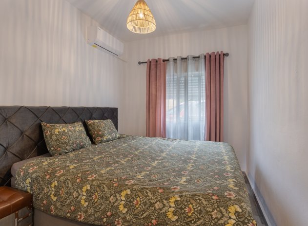 Wiederverkauf - Finca / Ländliches Wohnhaus - Albatera