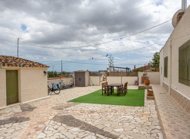 Wiederverkauf - Finca / Ländliches Wohnhaus - Albatera