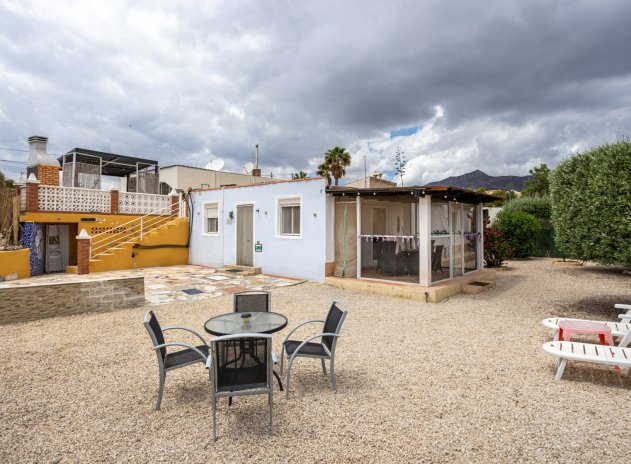 Wiederverkauf - Finca / Ländliches Wohnhaus - Albatera