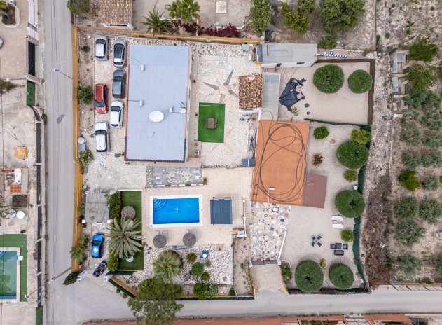 Wiederverkauf - Finca / Ländliches Wohnhaus - Albatera