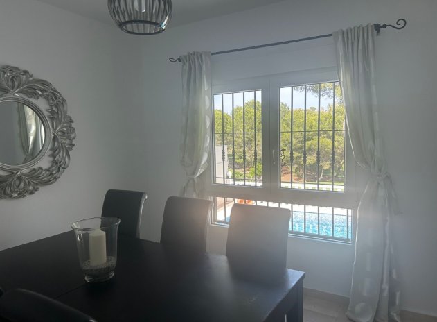 Resale - Villa * - Orihuela Costa - Lomas De Campoamor-las Ramblas