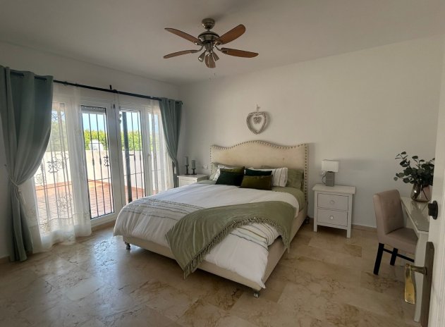 Resale - Villa * - Orihuela Costa - Lomas De Campoamor-las Ramblas