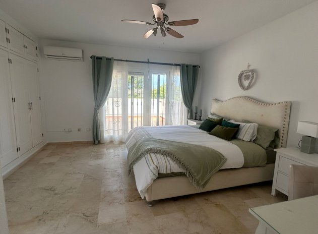 Resale - Villa * - Orihuela Costa - Lomas De Campoamor-las Ramblas