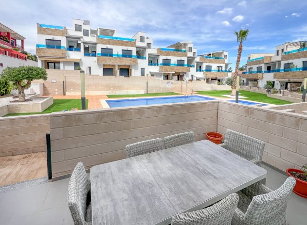 Revente - Maison mitoyenne - Bigastro