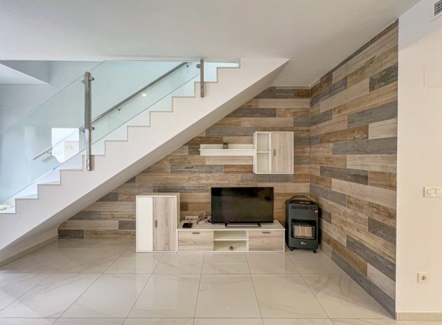 Revente - Maison mitoyenne - Bigastro