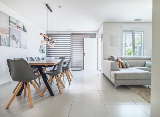 Herverkoop - Rijwoning - Torrevieja - Aguas Nuevas