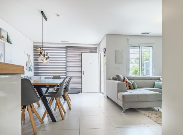 Herverkoop - Rijwoning - Torrevieja - Aguas Nuevas