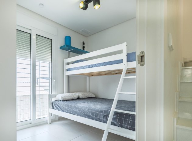 Herverkoop - Rijwoning - Torrevieja - Aguas Nuevas