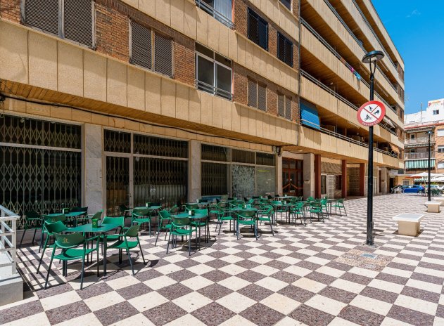 Resale - Apartment / Flat * - Torrevieja