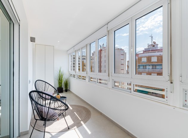 Resale - Apartment / Flat * - Torrevieja