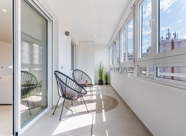 Resale - Apartment / Flat * - Torrevieja