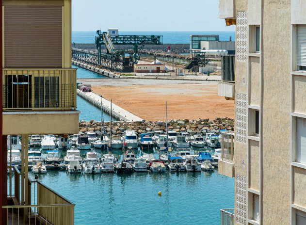 Resale - Apartment / Flat * - Torrevieja