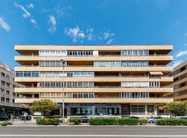 Resale - Apartment / Flat * - Torrevieja