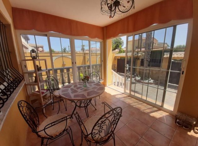 Herverkoop - Villa - Torrevieja - Aguas Nuevas