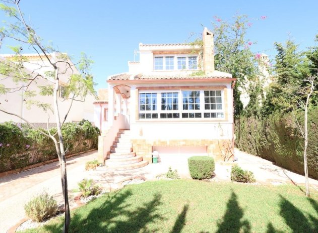 Herverkoop - Villa - Orihuela Costa - Villamartín