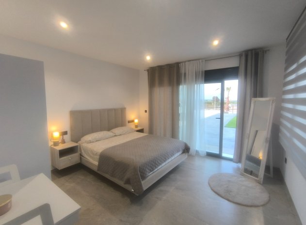 Herverkoop - Villa - Los Montesinos - La Herrada