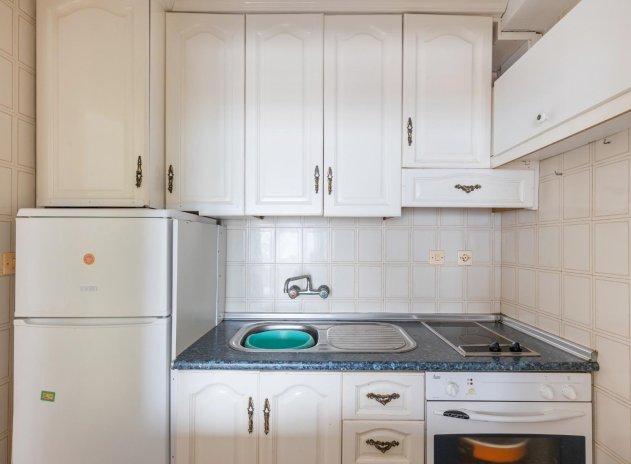 Resale - Apartment / Flat * - Torrevieja - Torrevieja *